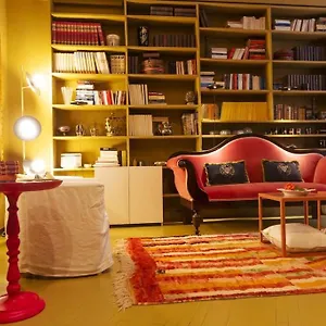  Apartment Luxury Bohemian With Private Garden In Italy