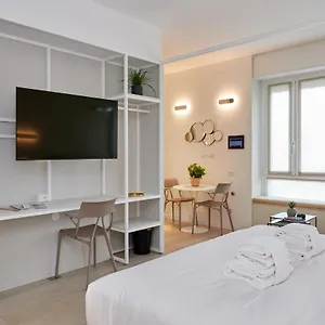  Apartment Gioia 55 Italy